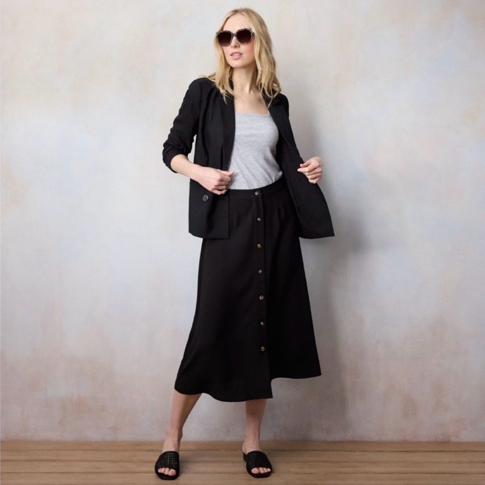 LC Lauren Conrad Black Midi Skirt- Plus size 2x